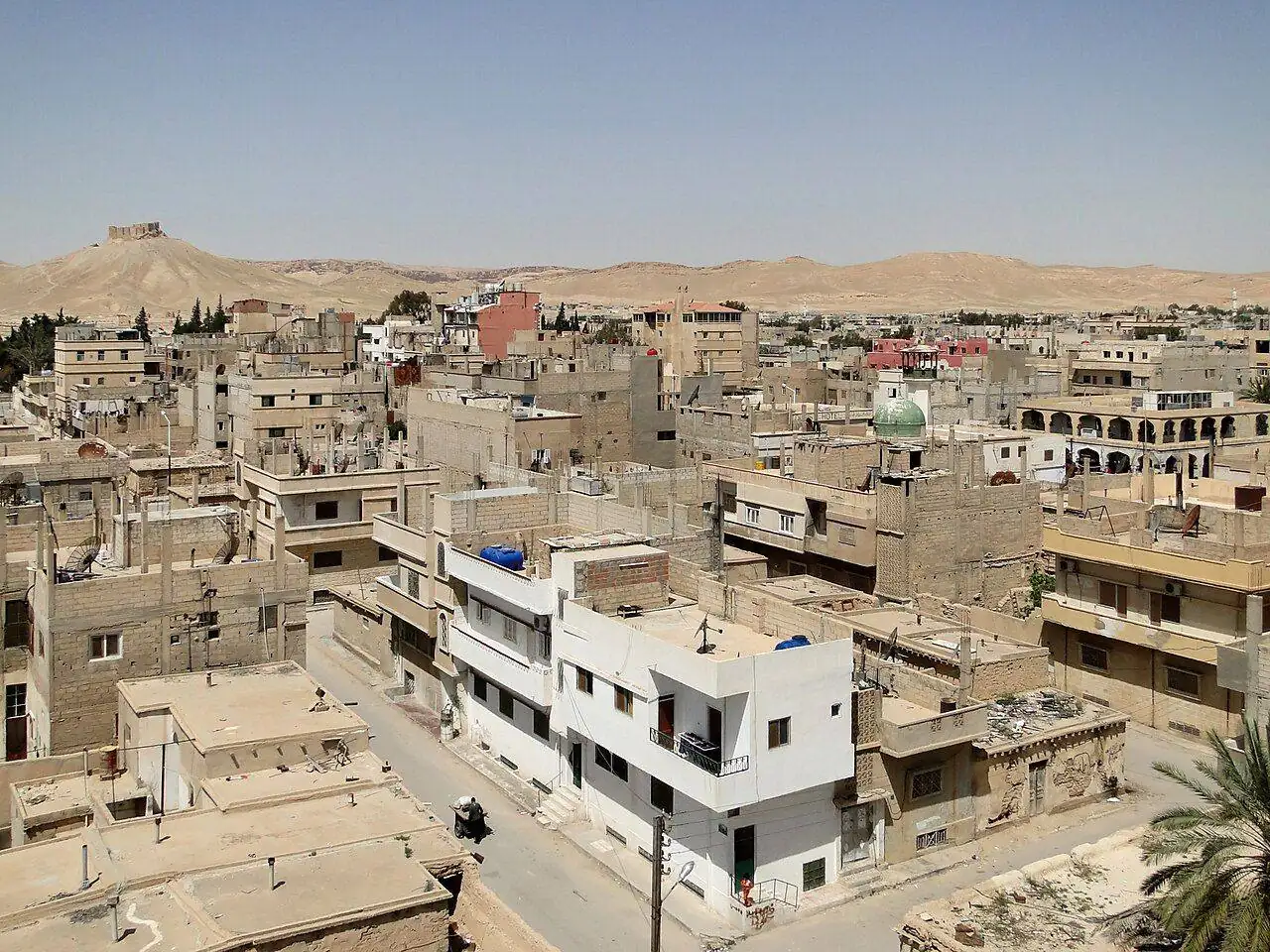 تدمر (المدينة الحديثة), محافظة حمص — بلدة الواحة الحديثة بجوار المدينة الأثرية